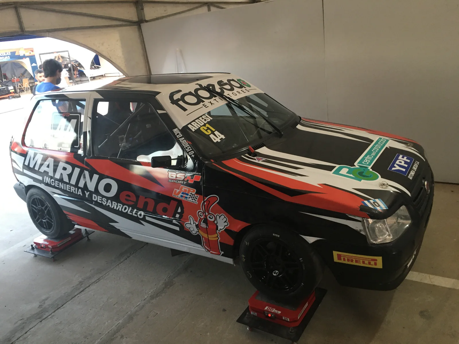 Auto marinoend en balanzas — MarinoEND en competición
