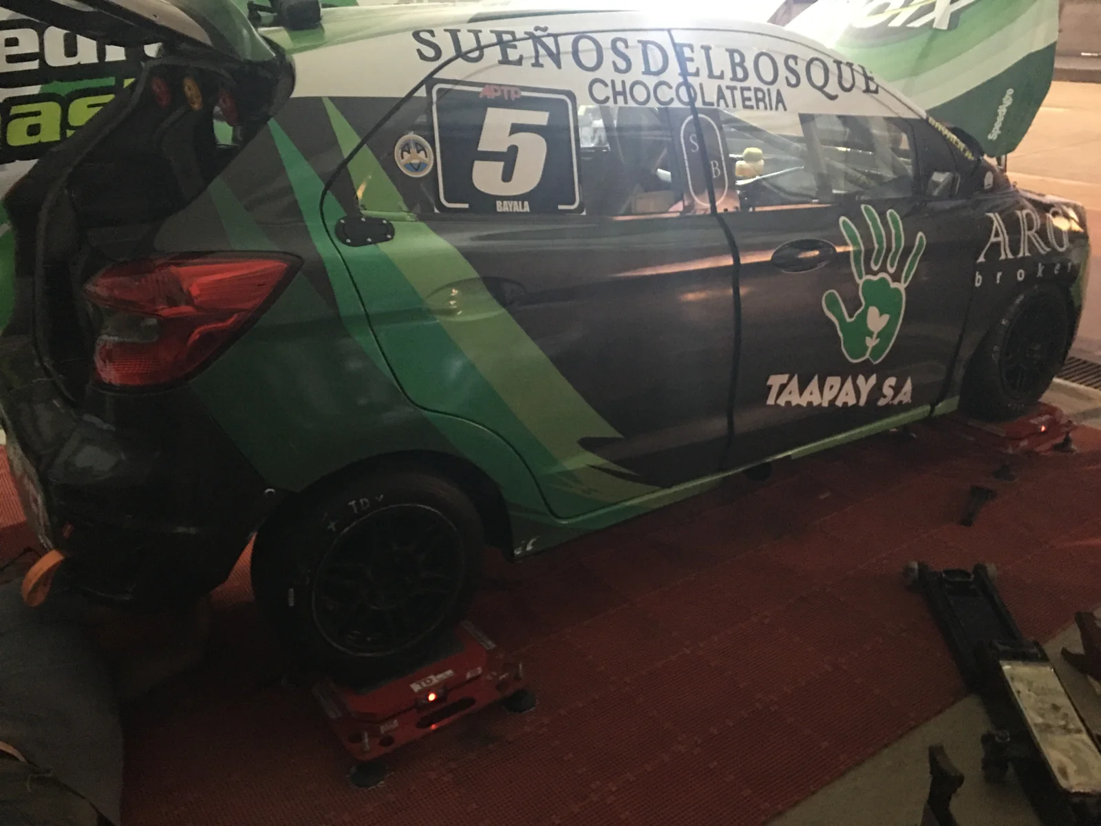 Auto bosque en balanzas — MarinoEND en competición